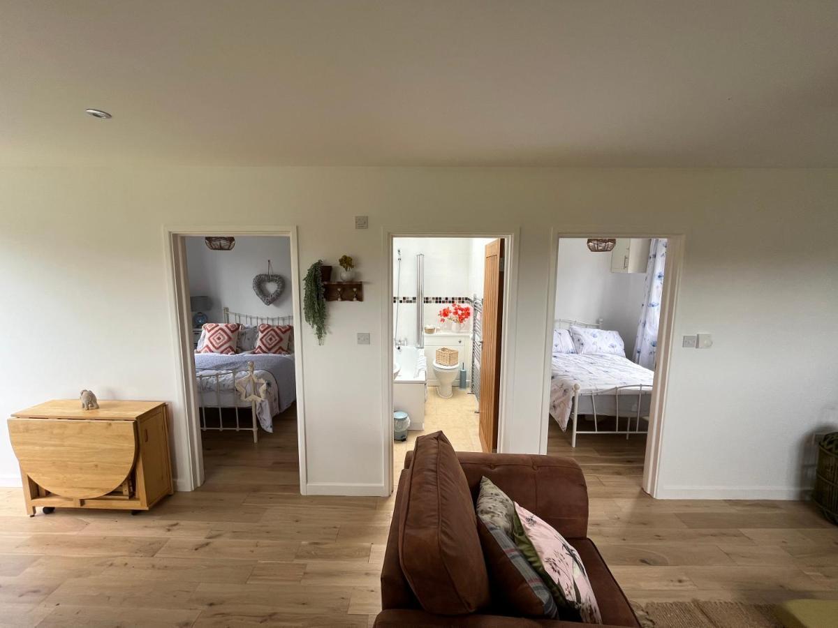 Oak Valley Lodges & Camping Pett Exterior photo