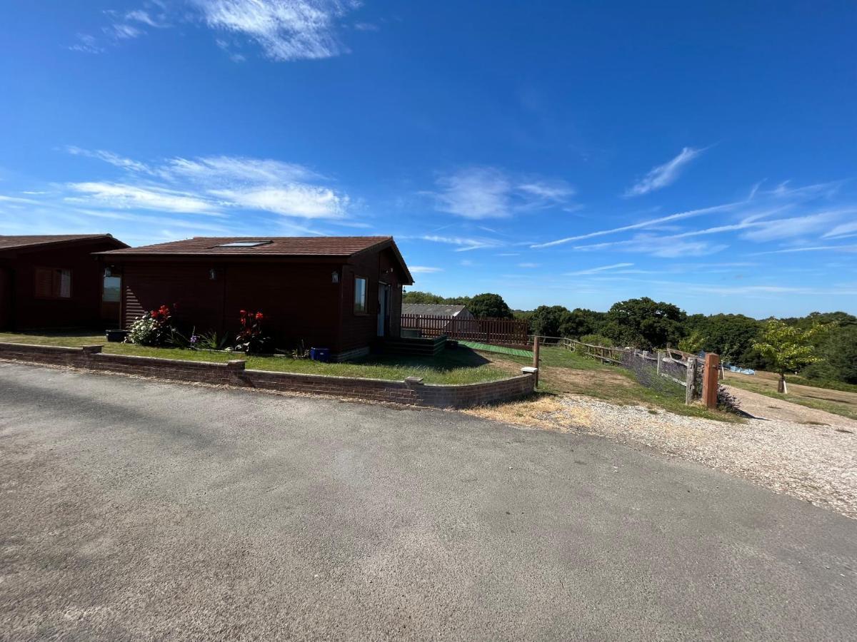 Oak Valley Lodges & Camping Pett Exterior photo