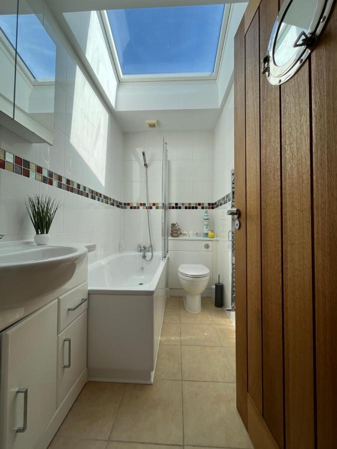 Oak Valley Lodges & Camping Pett Exterior photo